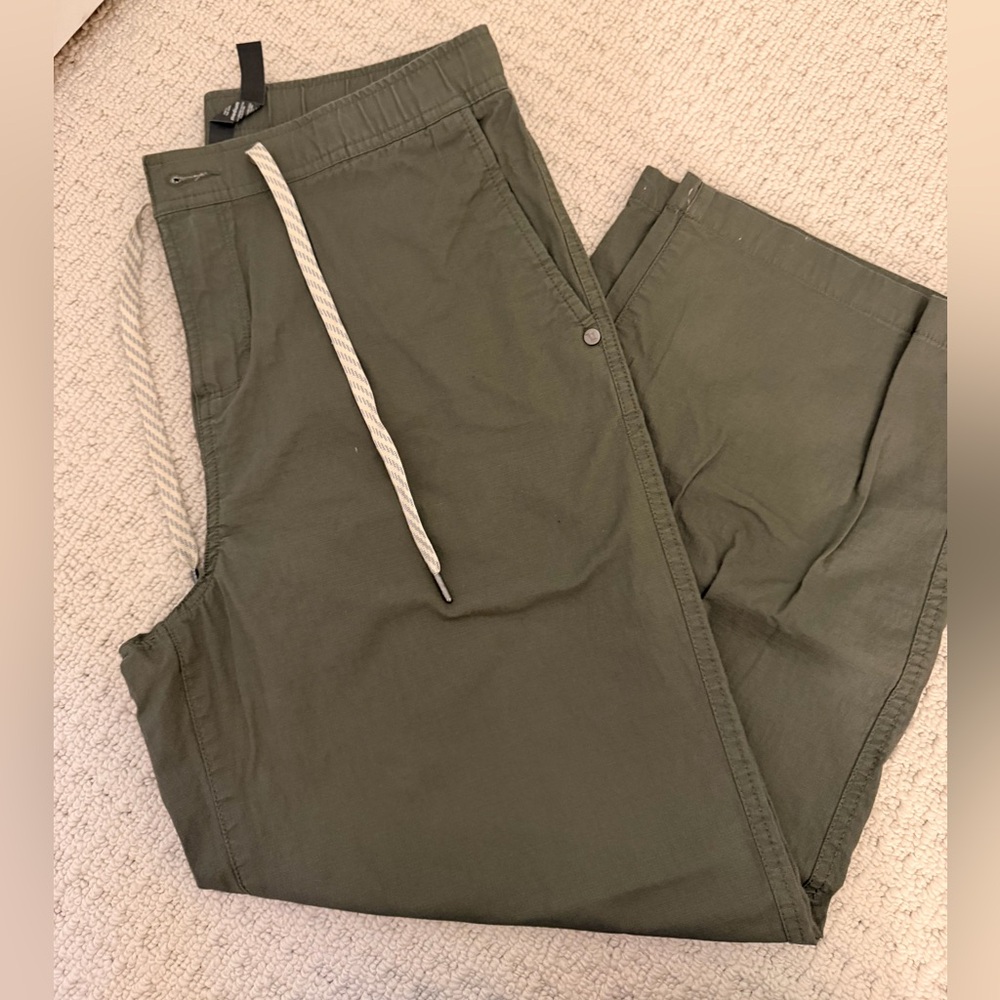 Vuori Women's Olive Track Pants